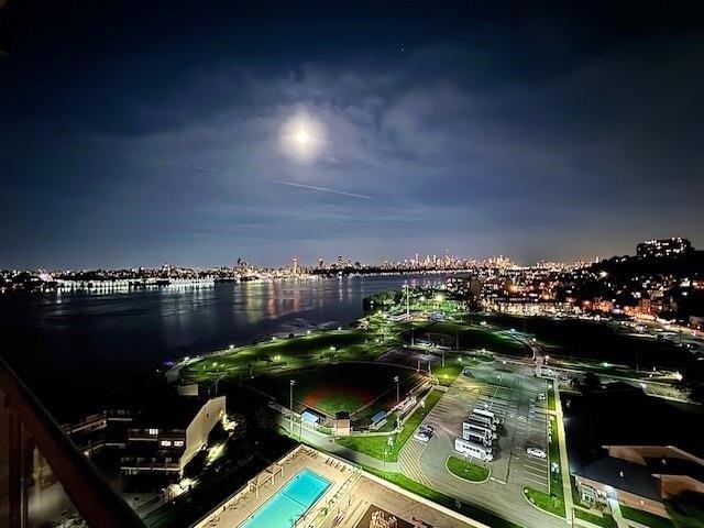 Condo for sale in Edgewater, New Jersey
