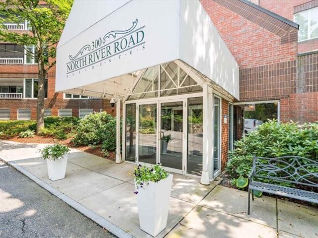 Condo for sale in Manchester