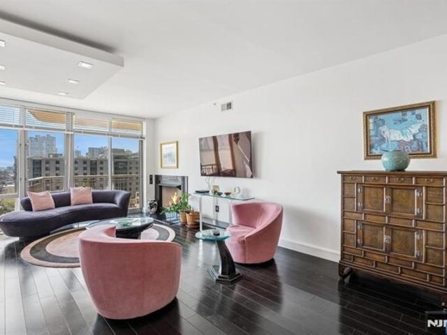 Condo for sale in North Bergen Condo for sale in North Bergen