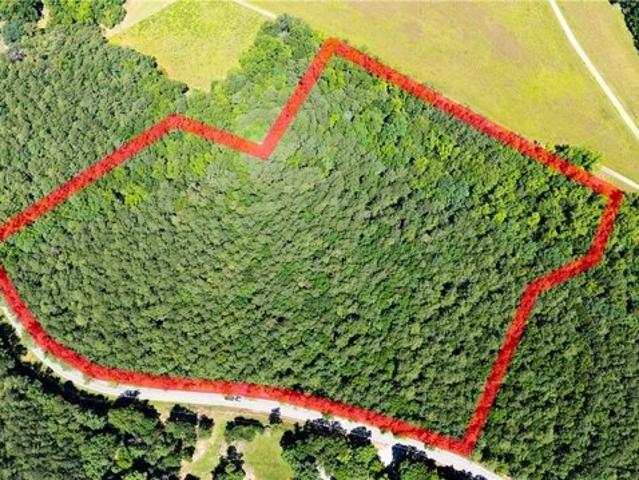 Land for sale in Chesterfield