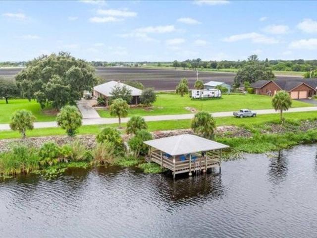 House for sale in Moore Haven, Florida