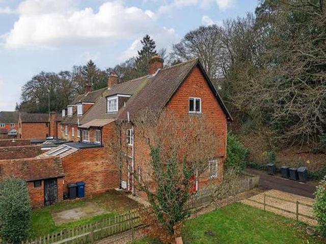 House for sale in Wrecclesham, Fole