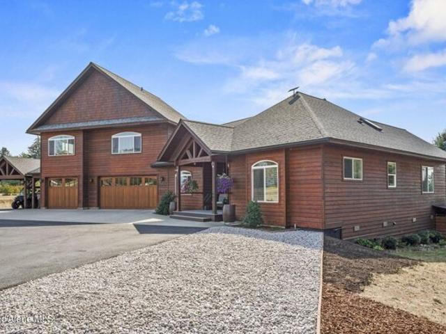 House for sale in Laclede, Idaho