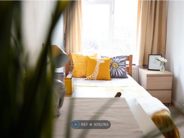Room for rent in Brompton, Gillingham