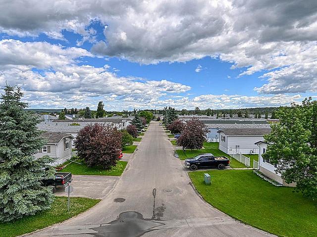 House for rent in Wedgewood, Alberta