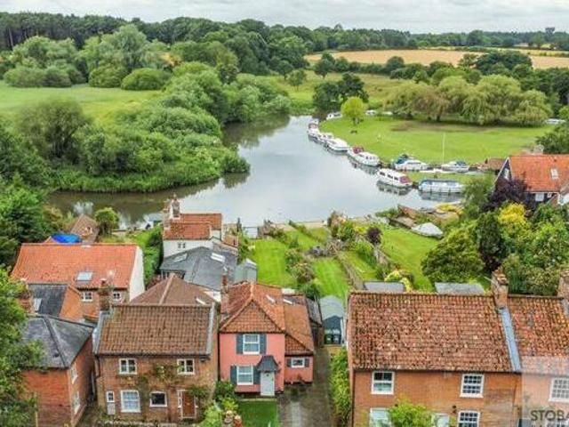 House for sale in Lyons, Greater London