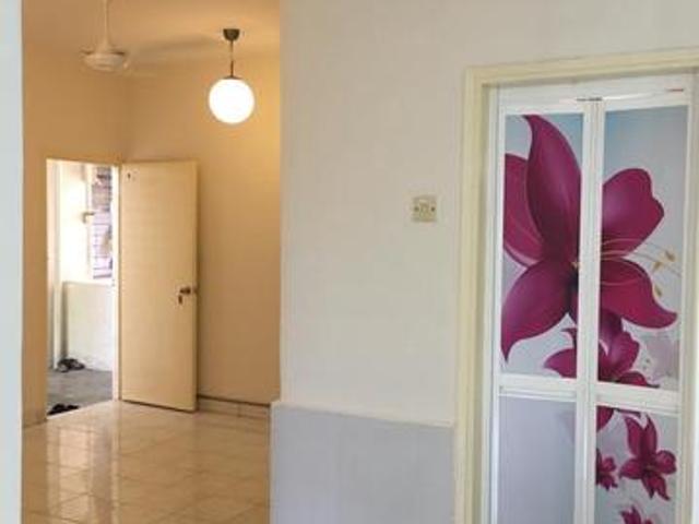 Apartment for sale in Malaka