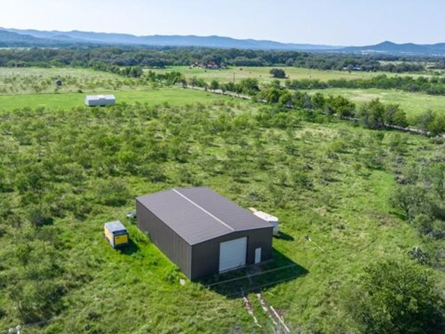 Land for sale in Utopia, Texas