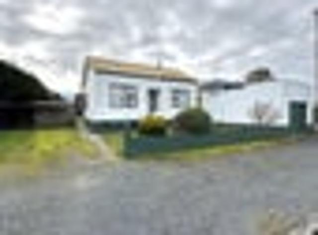 House for sale in Otakou