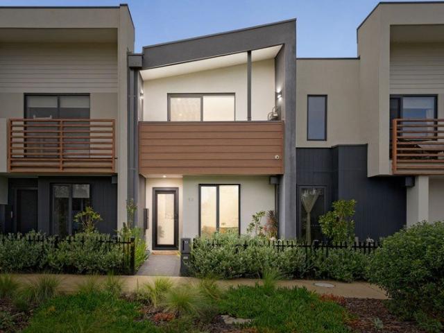 Townhouse for sale in Camerons Creek, Victoria