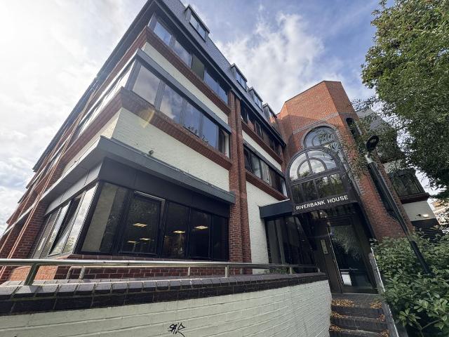 Studio for rent in Brook Street, Bourne Vale
