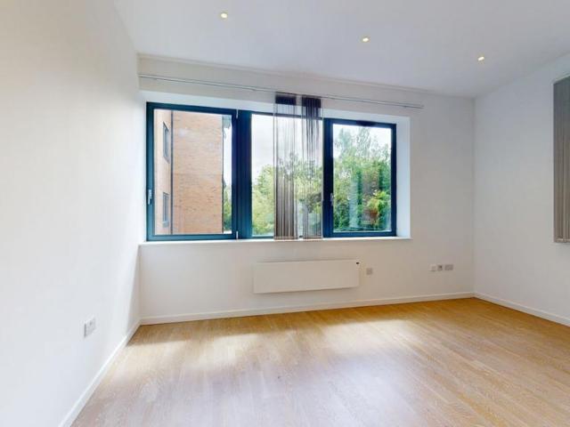 House for rent in London Borough of Hounslow, Greater London