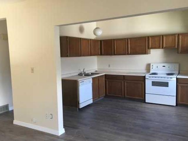 House for rent in Wedgewood, Alberta