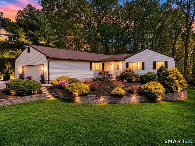 House for sale in Cromwell, Connecticut