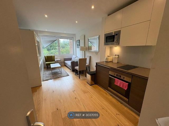 House for rent in London Borough of Lewisham, Ladywell