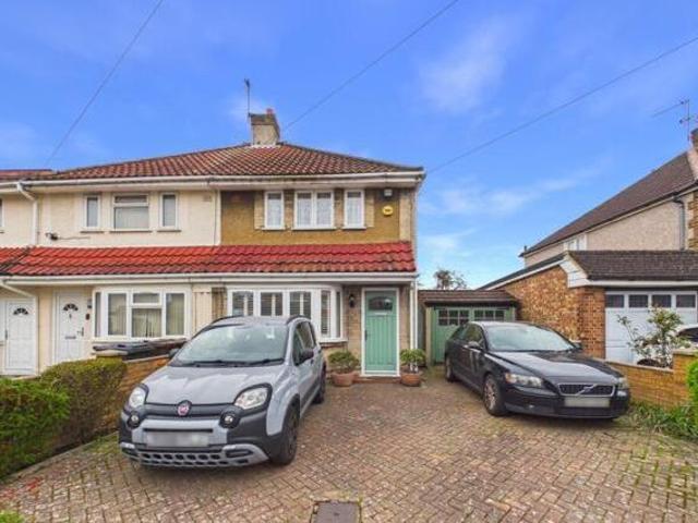 House for sale in London Borough of Hounslow, Feltham