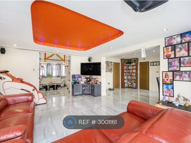 House for rent in London Borough of Hounslow, Hanworth