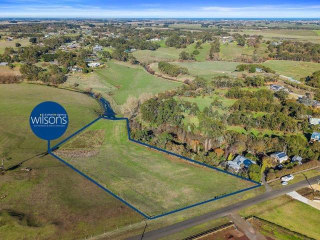 Land for sale in Woodford, Victoria