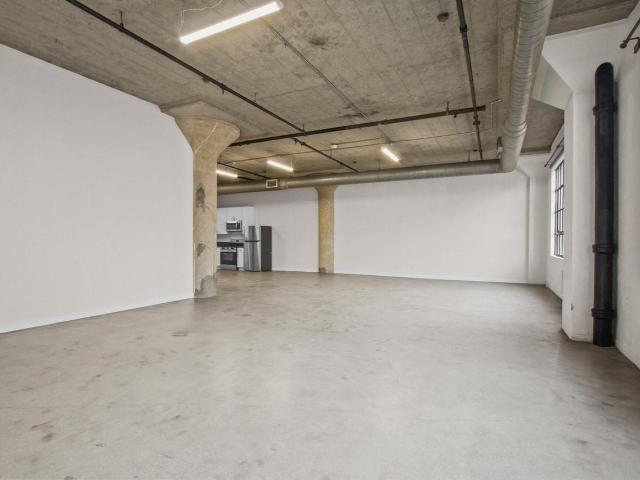 Apartment for rent in Canoga Park, California