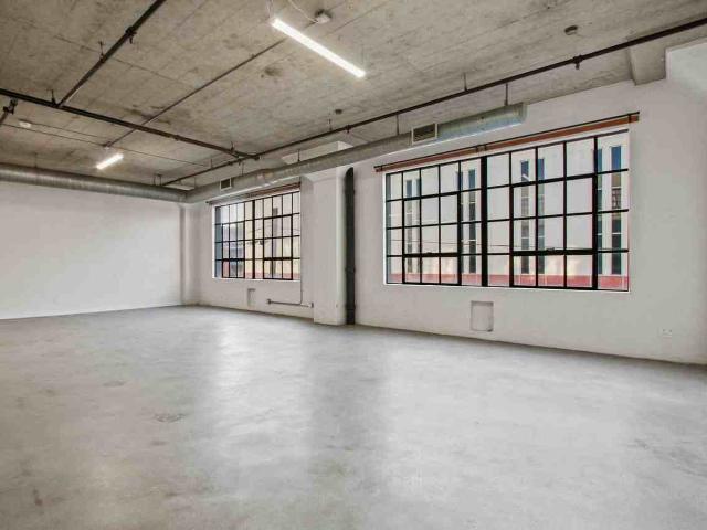 Apartment for rent in Canoga Park, California