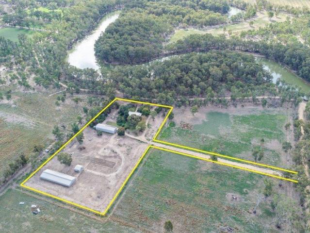 House for sale in Gonn Crossing, Victoria