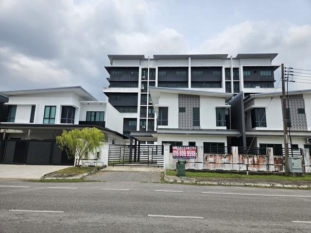 Residential House for rent in Kota Samarahan, Bahagian Samarahan