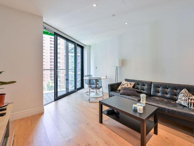Apartment for rent in Nine Elms, Greater London