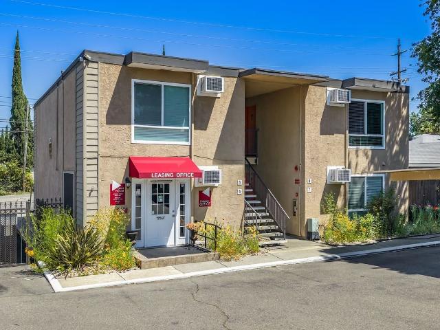 Apartment for rent in California