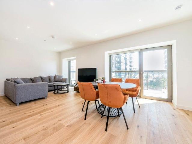 Apartment for rent in Silvertown, Greater London