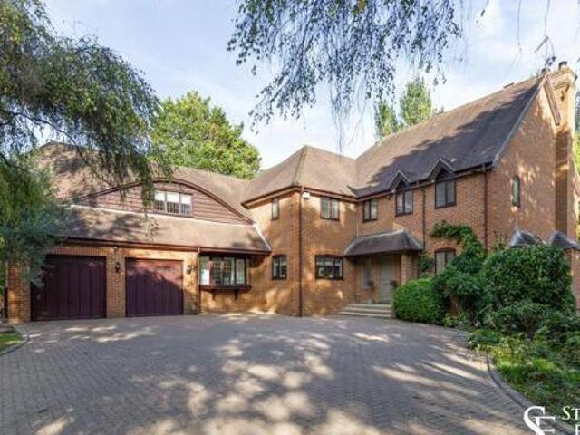House for sale in Wooburn, Bourne End