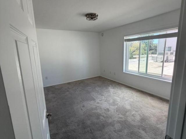 Apartment for rent in Canoga Park, California