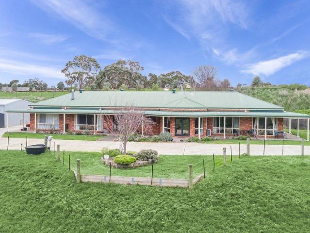 House for sale in Woodford, Victoria