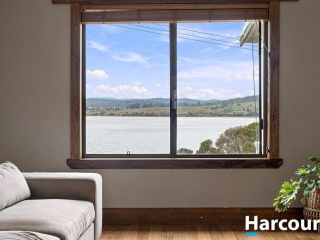 House for sale in Gravelly Beach, Tasmania