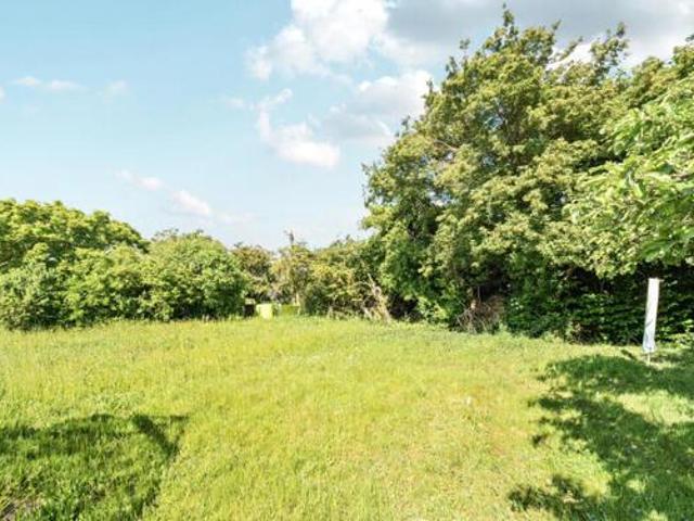 House for sale in Staines, Surrey