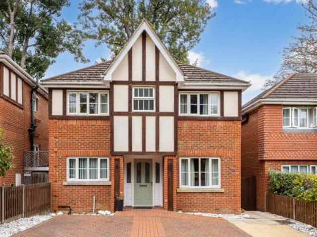 House for rent in Surrey