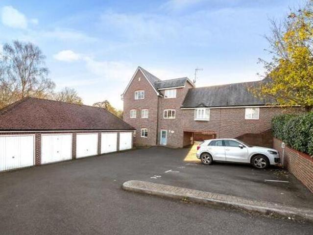 House for sale in Marehill, Horsham