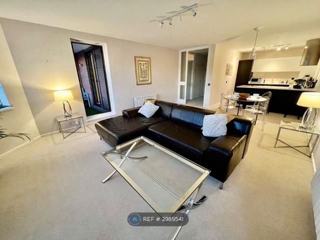 Apartment for rent in Nine Elms, Greater London