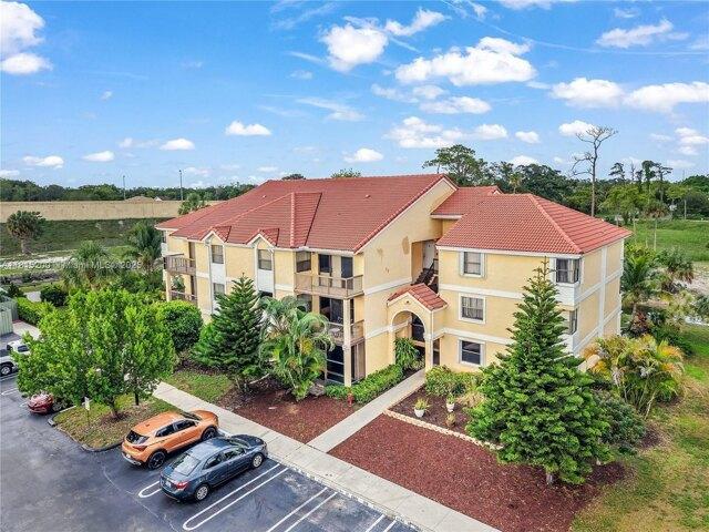 Condo for sale in Coral Springs