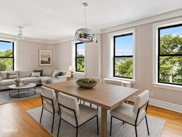 Condo for sale in Arverne, New York