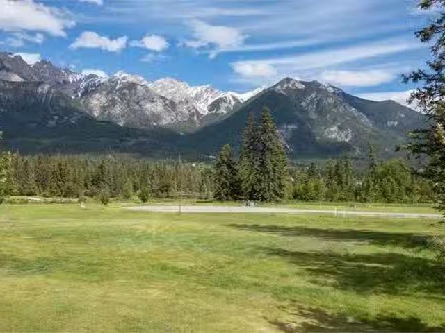 House for sale in Fairmont Hot Springs, Area F (Columbia Lake/Windermere Lake)