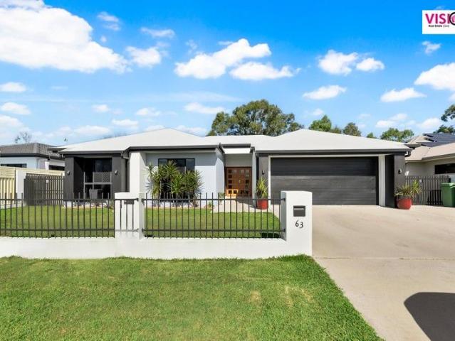 House for sale in Glenella