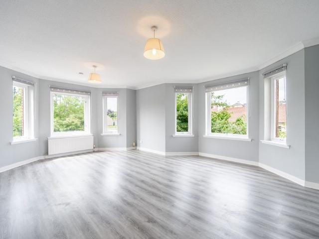 Apartment for rent in Busby, Scotland