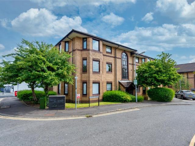 Apartment for rent in Busby, Scotland