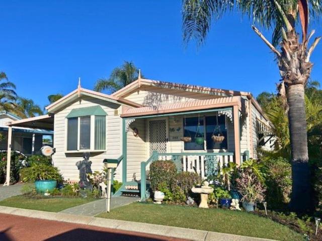 House for sale in Perth, Hasluck
