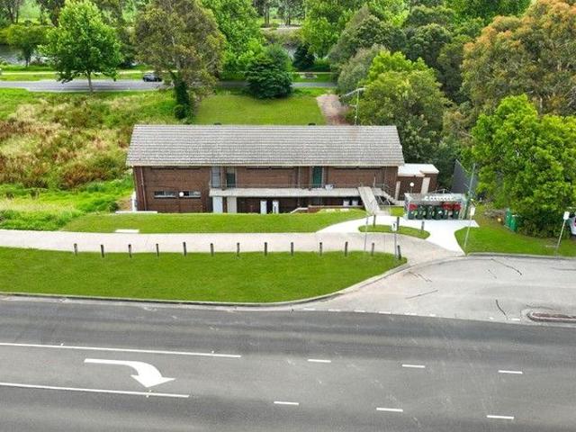 Flat for sale in Bairnsdale, Victoria