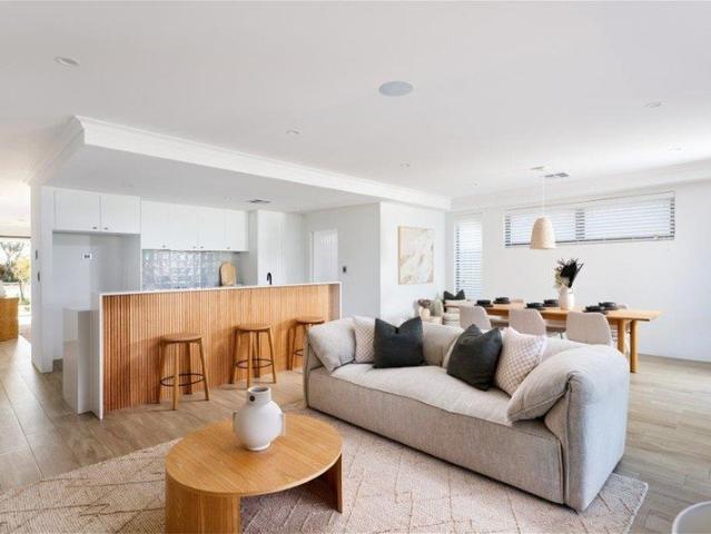 Cottage for sale in Ravenswood, Western Australia