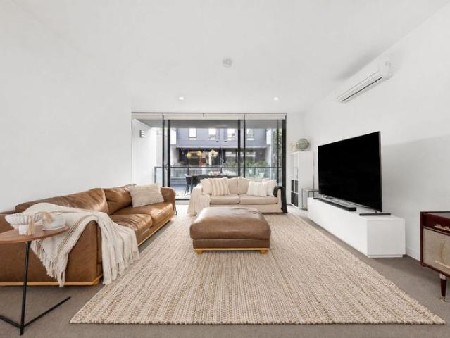 Townhouse for rent in Alphington, Melbourne