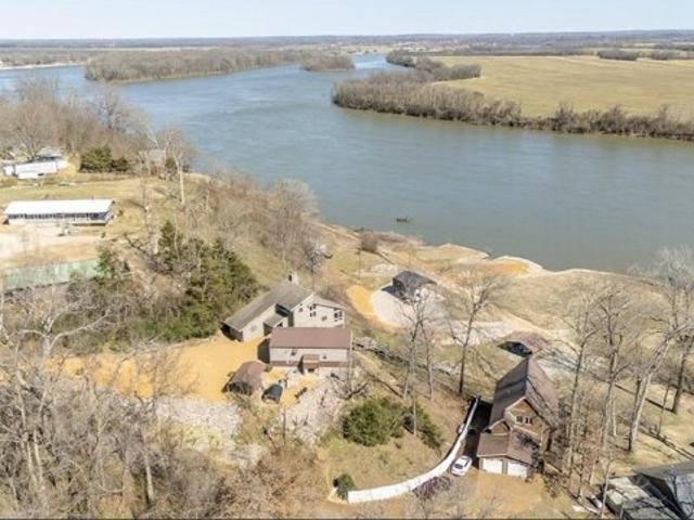 House for sale in Adamsville