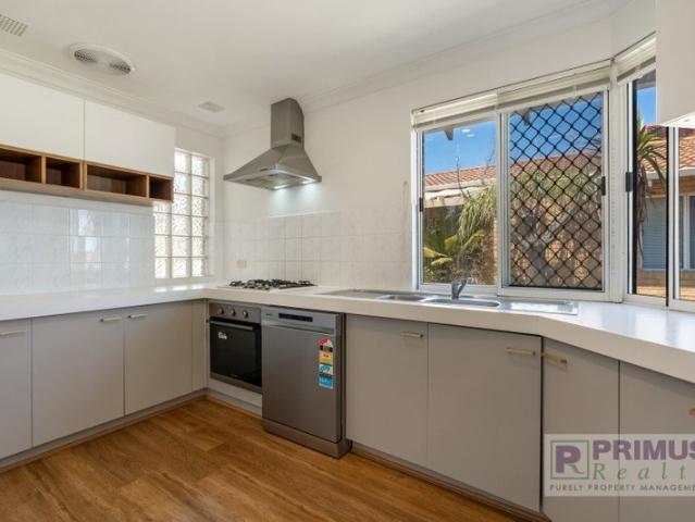 Villa for rent in Como, Western Australia