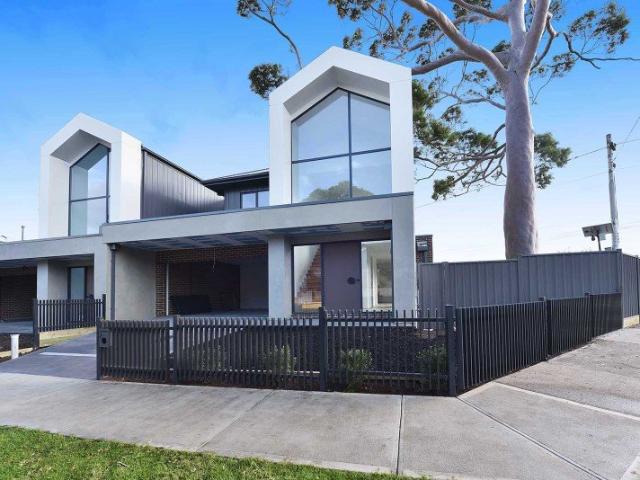 Townhouse for rent in Camerons Creek, Victoria